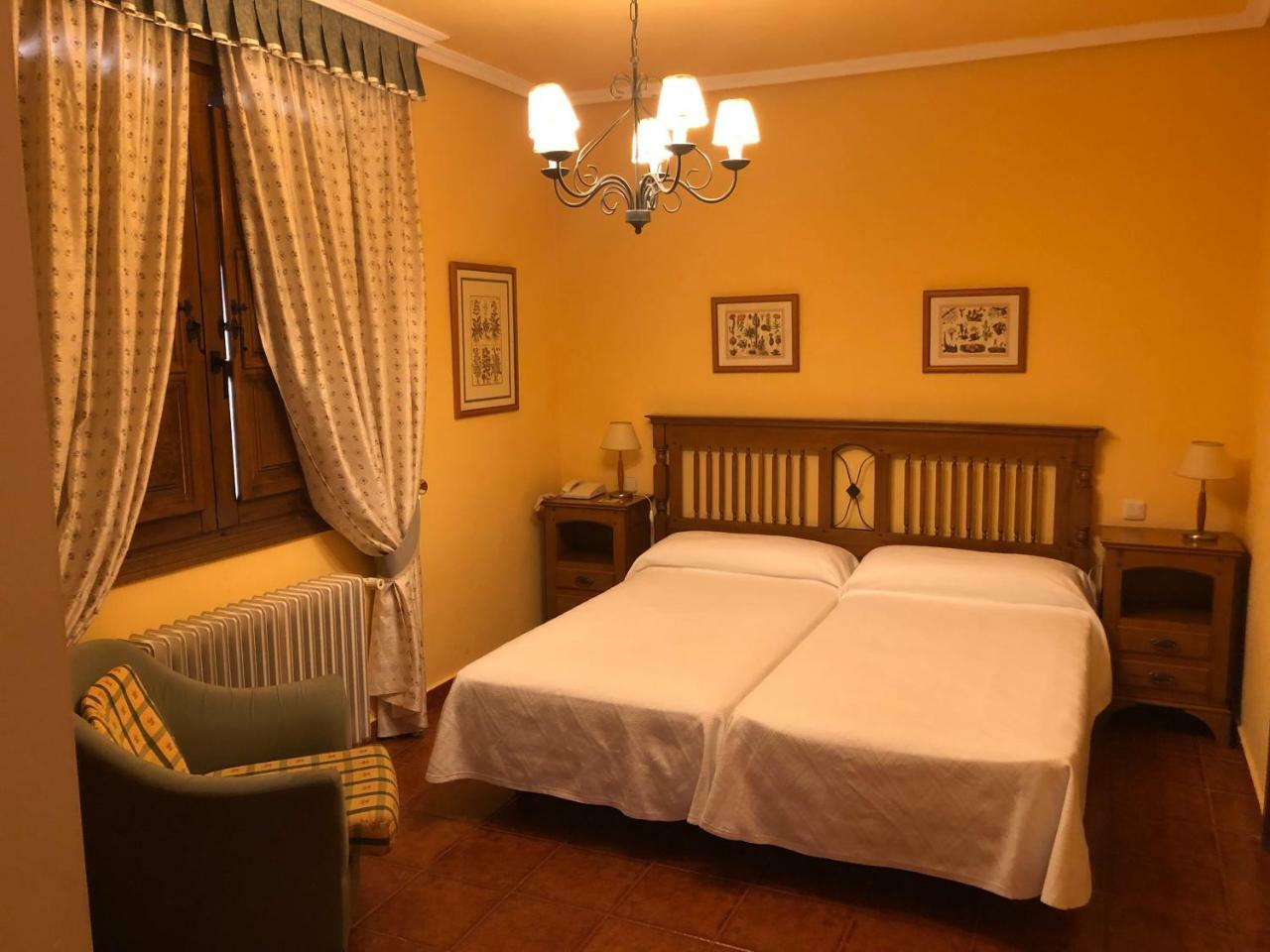 Vettonia Hotel Avila Exterior photo